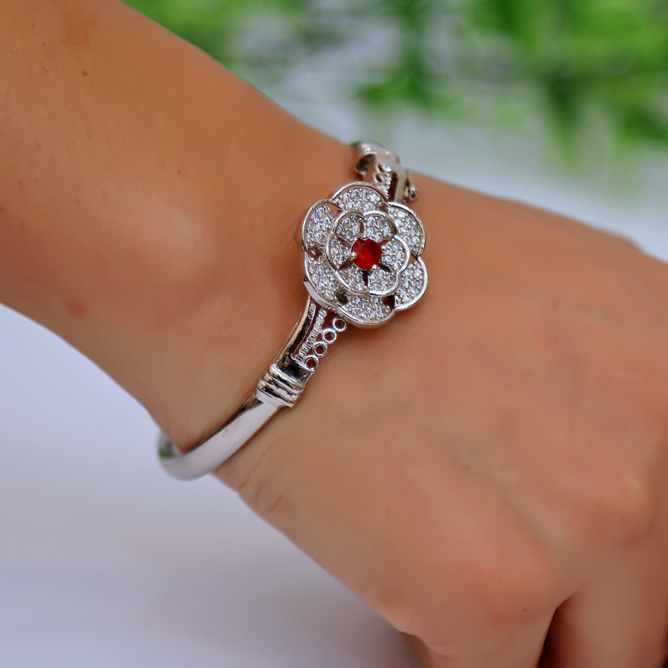 adjustable Stylish Red And White Stone bracelet High-end Titanium Steel Non-Fade Stylish Bracelet Female