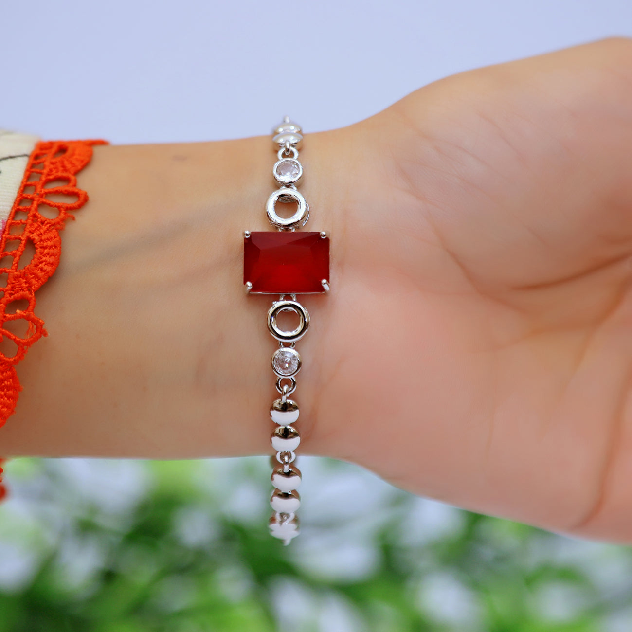 High-end Silver Titanium Steel Non-Fade Bracelet Female Bracelet Light Luxury Niche Bracelet