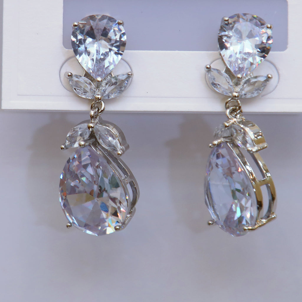 Fashion Delicate Crystal Women’s Drop Earrings Girls Accessories for Special Day Korean Style Female Earring Sc1